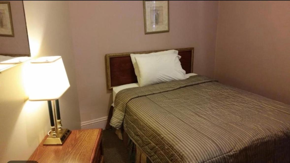 Chambre Simple avec Salle de Bains Commune