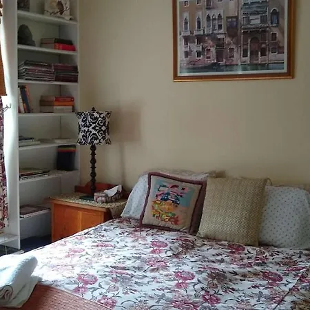 Australis Guest House-3