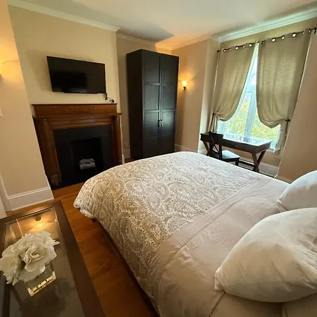The Century House Bed And Breakfast Ottawa-2